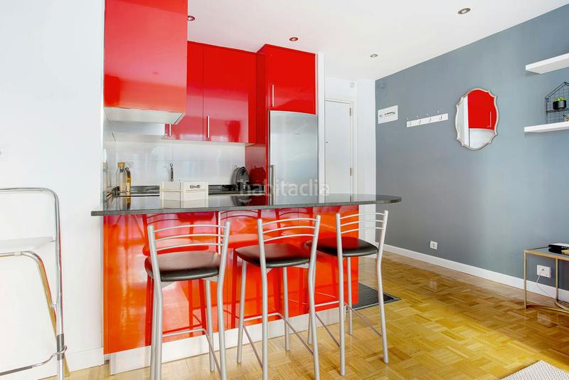 Foto 9bf3fa51-43a1-40a5-80dc-97f4b1ddf0a6. Lloguer pis amb calefacció a Jerónimos Madrid