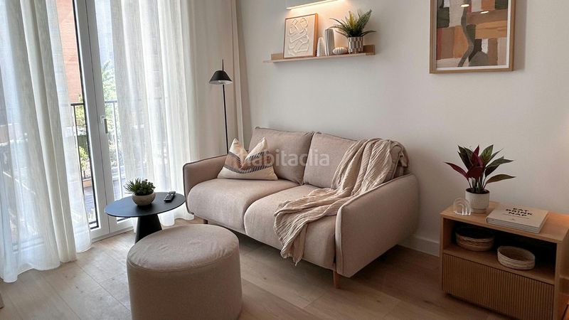 Foto 050ff197-7c48-426b-8e0a-74cb71961d8b. Lloguer edifici a Las Tablas Madrid