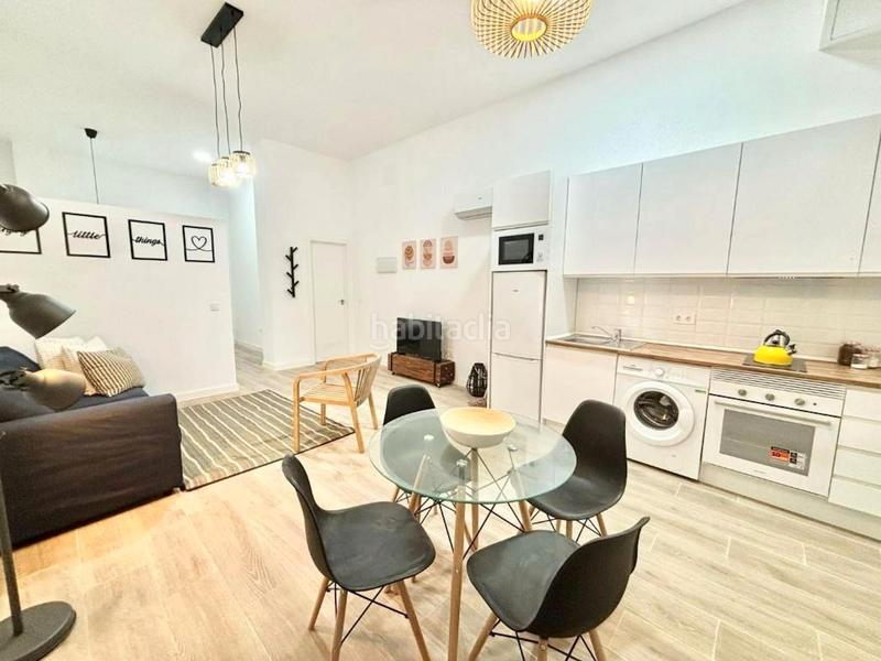 Foto f5fd44d4-ea5e-4b1f-abc2-fab04ed28c21. Alquiler piso calle de mariano benlliure, en San Diego Madrid