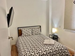Miete Etagenwohnung  N/a. Calle mirasierra, madrid