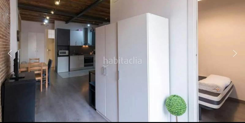 Foto 40be0c04-2c41-401c-bdb2-9ff9f05196e3. Alquiler piso carrer de laurora, en Raval Barcelona