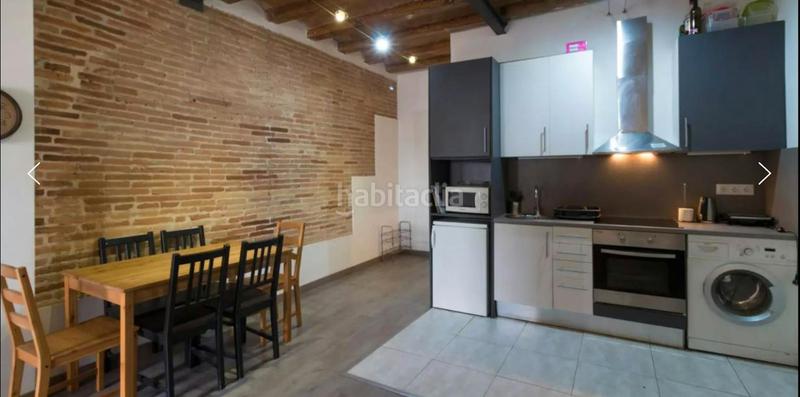 Foto f879fd6b-9922-45c9-937a-1710b6c2da53. Alquiler piso carrer de laurora, en Raval Barcelona