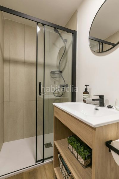 Foto 9fa0742c-cf75-4d10-9cd8-2cec4b6ed1df. Lloguer edifici a Tres Olivos-Valverde Madrid