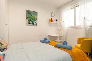 Location Appartement  N/a. Plaça de mossèn clapés, barcelona