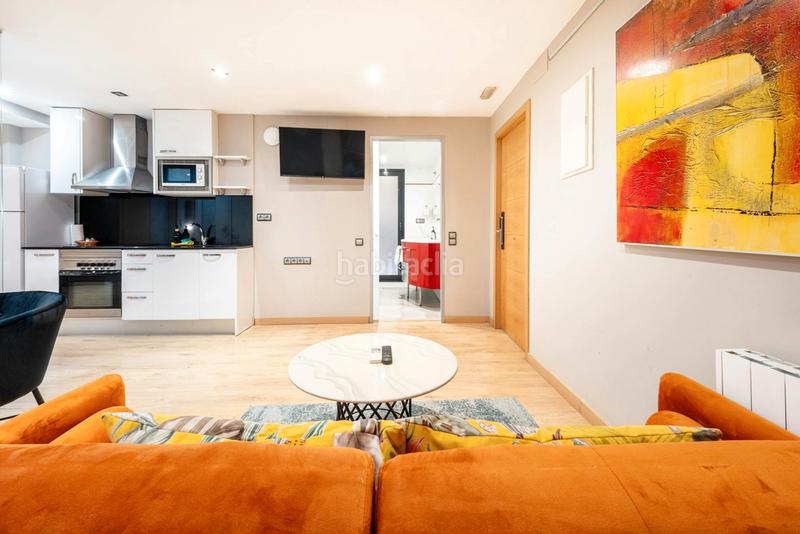 Foto 50dc7e9a-1caa-484c-a5fe-30d3f0e767c8. Lloguer pis amb calefacció aparcament a Fort Pienc Barcelona