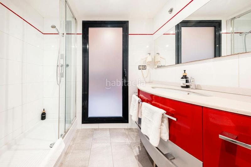 Foto 87d5450f-83c5-4110-a3c8-315232a8b2f4. Lloguer pis amb calefacció aparcament a Fort Pienc Barcelona