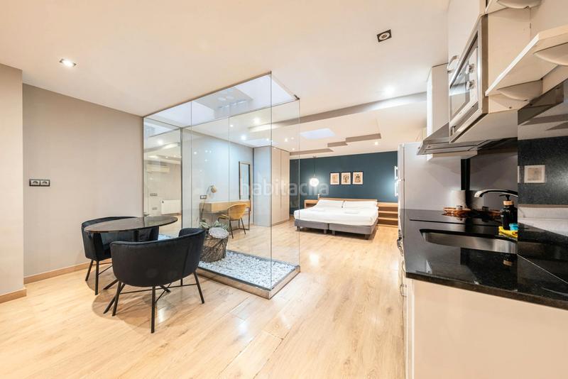 Foto bf26a694-d5d8-42c6-9ee3-547b12ebbb11. Lloguer pis amb calefacció aparcament a Fort Pienc Barcelona