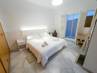 Alquiler Piso  N/a. Calle rodrigo de triana, sevilla