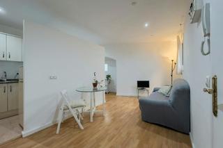 Location Appartement  N/a. Carrer dels jocs florals, barcelona