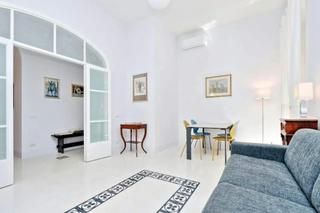 Alquiler Piso  N/a. Carrer de pau claris, barcelona