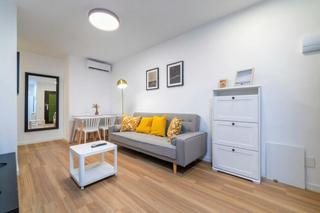 Rent Flat  N/a. Calle de embajadores, madrid