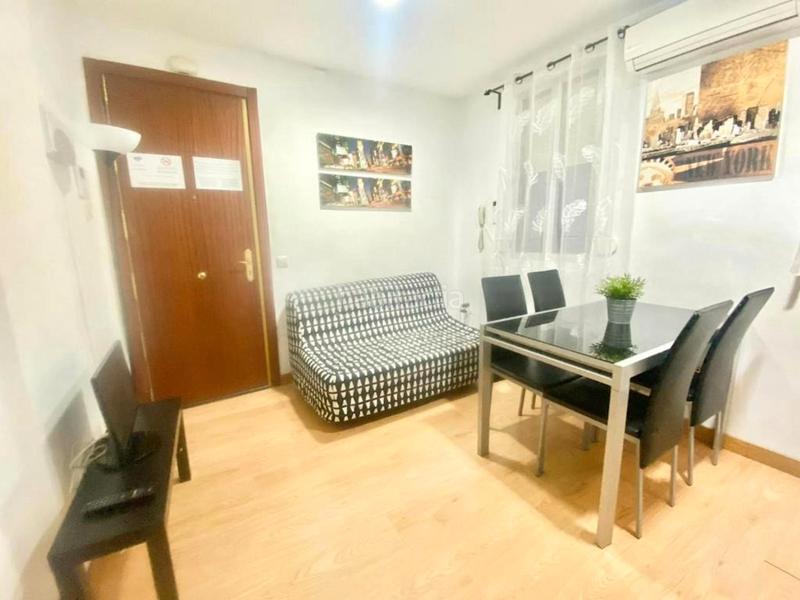 Foto 975c1eb3-a9d6-4ec5-b4f8-8acb86f0dbc7. Rent flat in Chopera Madrid