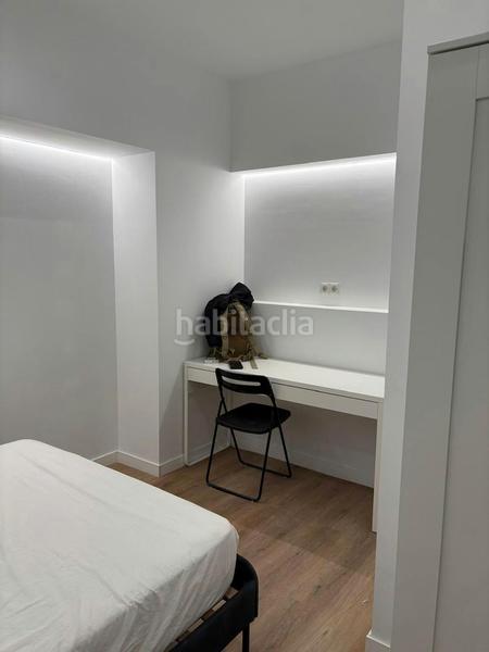 Foto be31a2a0-af57-42fb-8a33-1608932cfdf8. Lloguer pis amb calefacció a Sants Barcelona