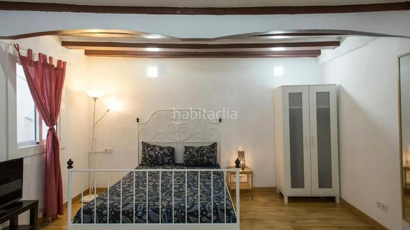 Foto 056fe9a4-27bd-49b8-94db-390ec79c3578. Alquiler piso carrer de valldonzella, en Raval Barcelona