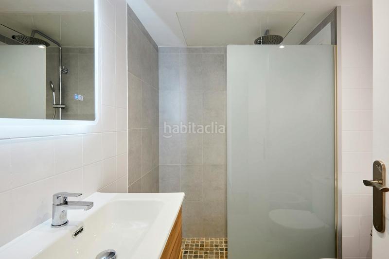 Foto 05a1ae56-12fe-4f9b-95cf-5128edd7d55f. Alquiler piso carrer dels doctors trias i pujol, en Barcelona