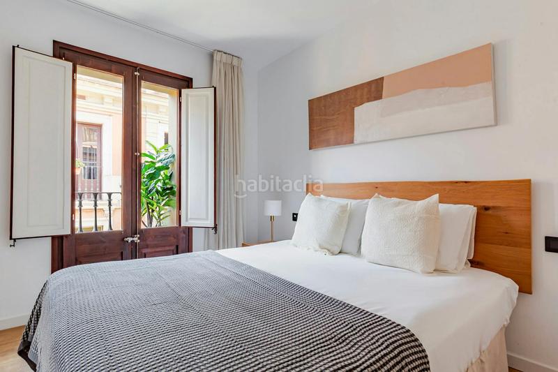 Foto 3f87037e-68bd-479e-a058-66f97debab70. Rent flat with heating in Raval Barcelona