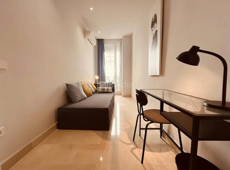 Foto fbd26424-8e08-4125-b245-864c2d8a6374. Alquiler piso plaça dEl Mercat, en El Mercat Valencia