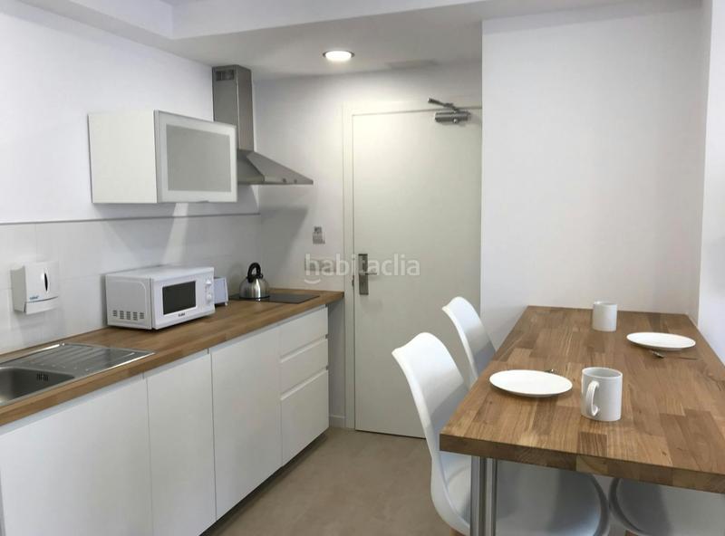 Foto 8e73a0a9-6bc7-44fb-a56a-1a76bdafcf96. Alquiler piso avinguda del primat reig, en Trinitat Valencia