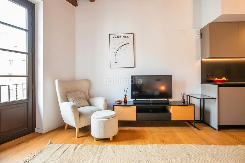 Foto cf9ff735-ef1a-4aed-b75c-c409573a1f4f. Rent flat with heating in Gòtic Barcelona