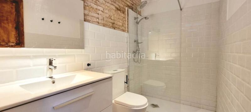 Foto e25c9236-eed0-41d0-8c71-e5e9d9fc1734. Lloguer pis a Natzaret Valencia