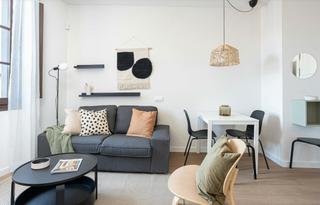 Miete Etagenwohnung  N/a. Carrer de la ciutat, barcelona