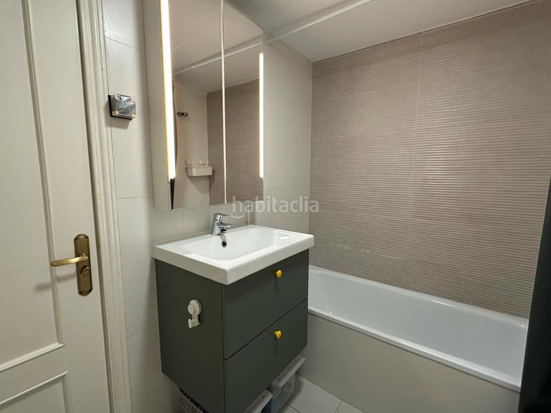 Foto b7f513e6-dae6-43f2-81ea-eb7eefecbfe8. Alquiler piso avenida del monte igueldo, en San Diego Madrid