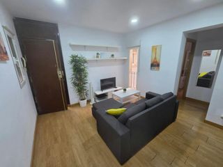 Rent Flat  N/a. Calle del porvenir, madrid