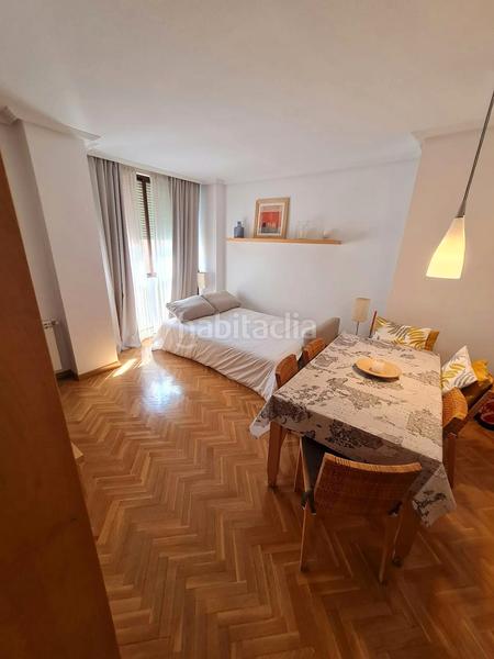 Foto d7513dd8-b0b3-40ff-9786-6d3116a826f1. Location appartement avec chauffage parking dans El Viso Madrid