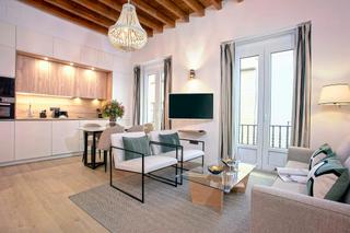 Rent Flat  N/a. Calle teodosio, sevilla