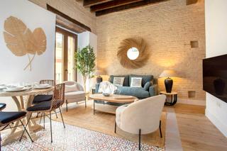 Rent Flat  N/a. Calle santas patronas, sevilla