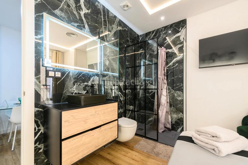 Foto 2983f9c9-e17c-4806-9c8f-430851d6b2ef. Alquiler piso calle san cosme y san damián, en Embajadores-Lavapiés Madrid