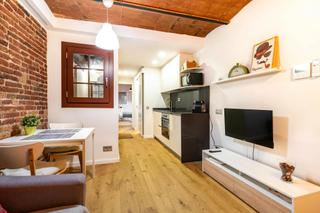 Miete Etagenwohnung  N/a. Carrer de sardenya, barcelona