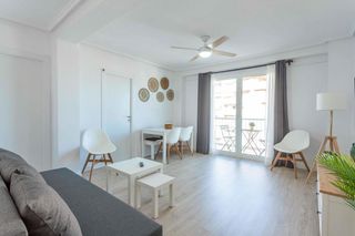 Rent Flat  N/a. Carrer de cavite, valencia