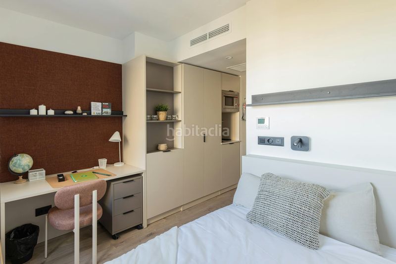 Foto 8ad1dd17-508e-4527-98bd-0dc1ce05b1b1. Alquiler edificio carretera de colmenar, en Montecarmelo Madrid