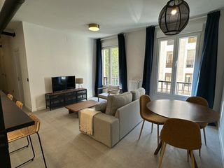 Rent Flat  N/a. Calle de alonso cano, madrid
