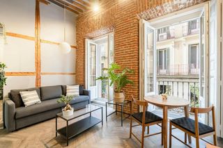 Miete Etagenwohnung  N/a. Calle de valverde, madrid