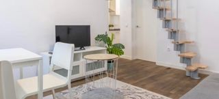 Miete Etagenwohnung  N/a. Calle de blasco de garay, madrid