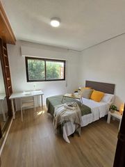 Rent Flat  N/a. Calle sierra engarcerán, madrid