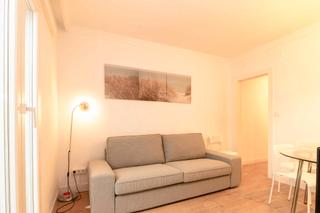 Location Appartement  N/a. Passatge doliveras, lhospitalet de llobregat
