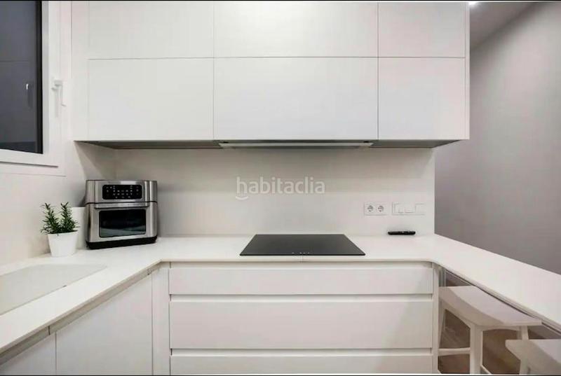 Foto 1474558a-4fef-4fe7-9980-c8097e990dd9. Rent flat with heating in Sant Antoni Barcelona