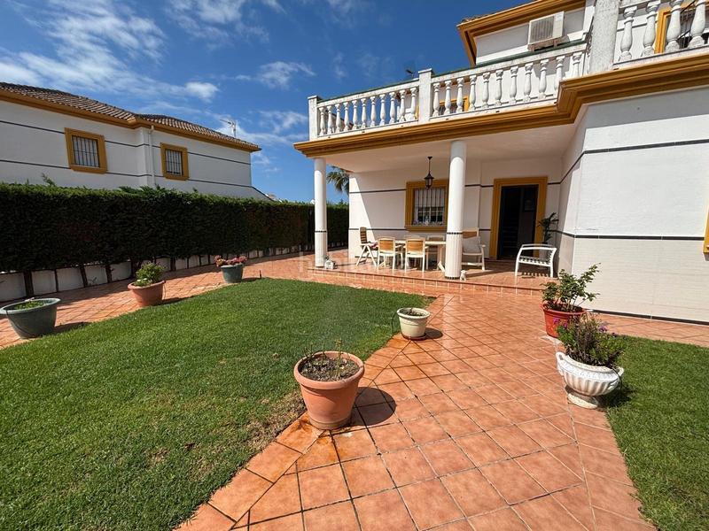 Foto 18965757-fad7-4297-a25c-cc3a30a4d096. Chalet rebajado! en El Portil