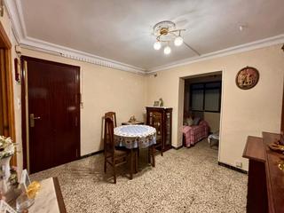 Flat in Nuevo Parque - Los Rosales - Tráfico Pesado. Perez cubillas  acogedor piso en zona peatonal