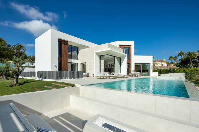 Foto acbeda4b-1259-4f36-95a8-dde32eb1b74d. Xalet amb aparcament piscina a Las Brisas Marbella