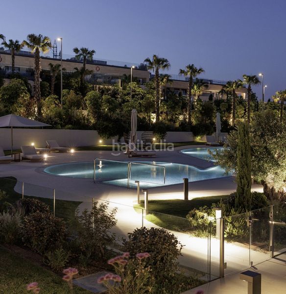 Foto cbc69b0e-98e6-45a4-916e-9c8c1ffde00b. Planta baixa amb aparcament piscina a Las Lomas de Río Verde Marbella