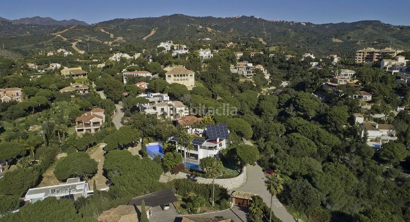 Foto 7c0ecc3f-cec8-4a43-830f-b0f33789b7f9. Xalet amb aparcament piscina a Santa María Marbella