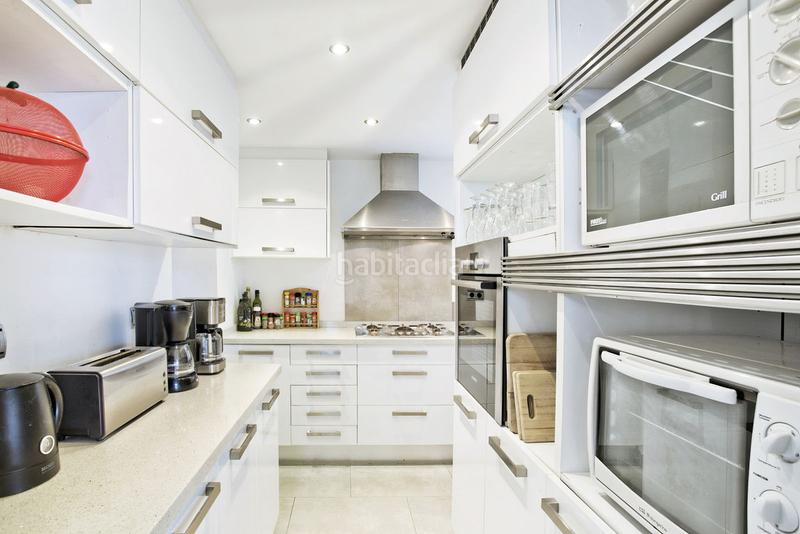 Foto e2c06c0b-7ef0-4ddf-8d00-8e4ad18c64b9. Xalet amb aparcament piscina a Santa María Marbella