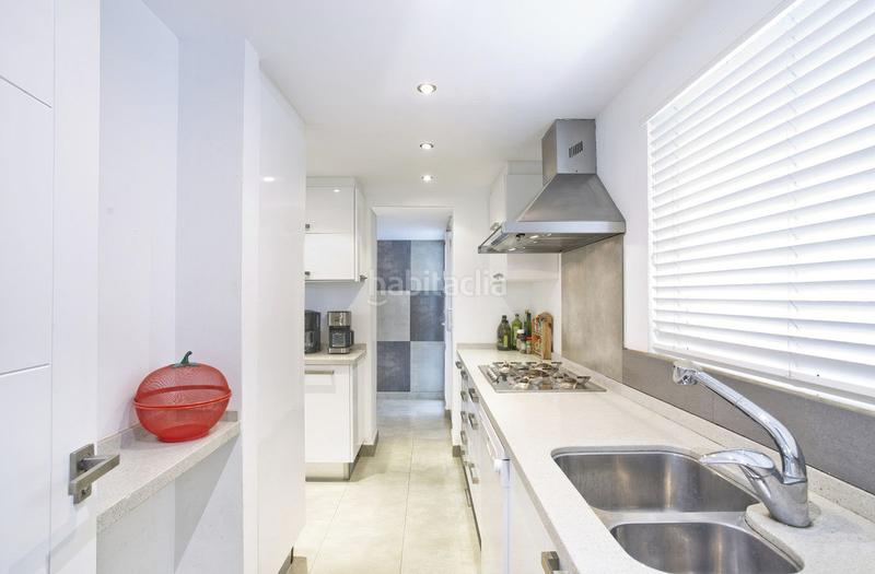 Foto e685896e-7055-4dc3-b24a-aac64702cdb5. Xalet amb aparcament piscina a Santa María Marbella