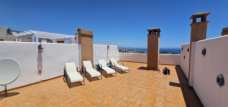 Foto f6bbb801-55ad-4105-9a74-0d3d6d41efb2. Dúplex amb piscina a Doña Julia Golf Casares
