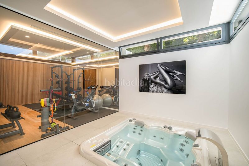 Foto 7fa91550-3423-4455-84e2-ca0aeabf6662. Xalet amb aparcament piscina a Las Brisas Marbella