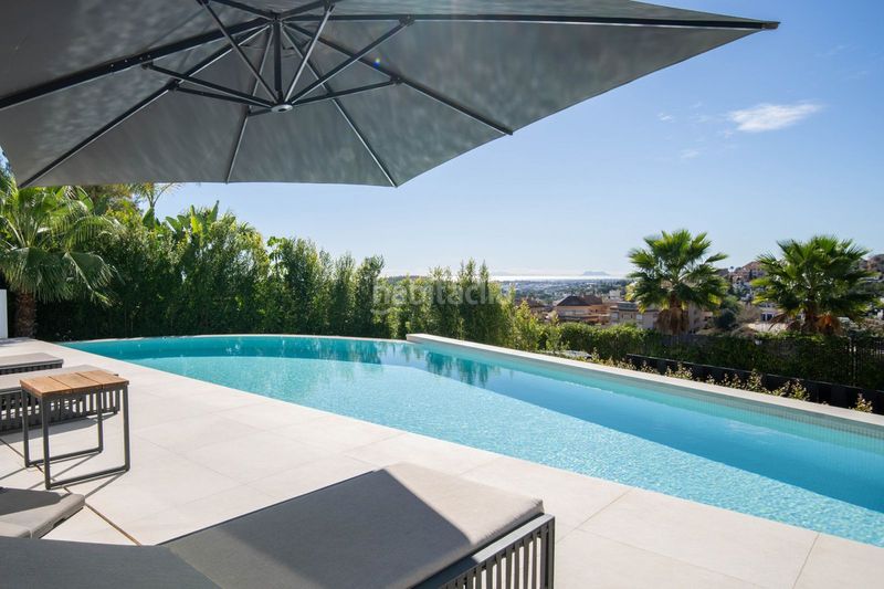 Foto a729fb35-325e-4605-ba60-ff858be3a02c. Xalet amb aparcament piscina a Las Brisas Marbella